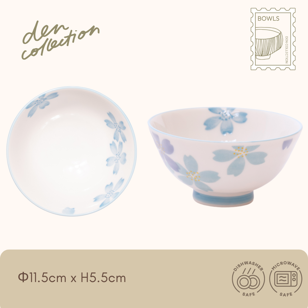 Sakura Bloom Rice Bowl – Blue Mino ware porcelain bowl adorned with gentle cherry blossom designs. Perfect for everyday use. サクラサク茶碗(ブルー)– 美濃焼の磁器製ご飯茶碗。優しい桜のデザインが日常使いに最適です。