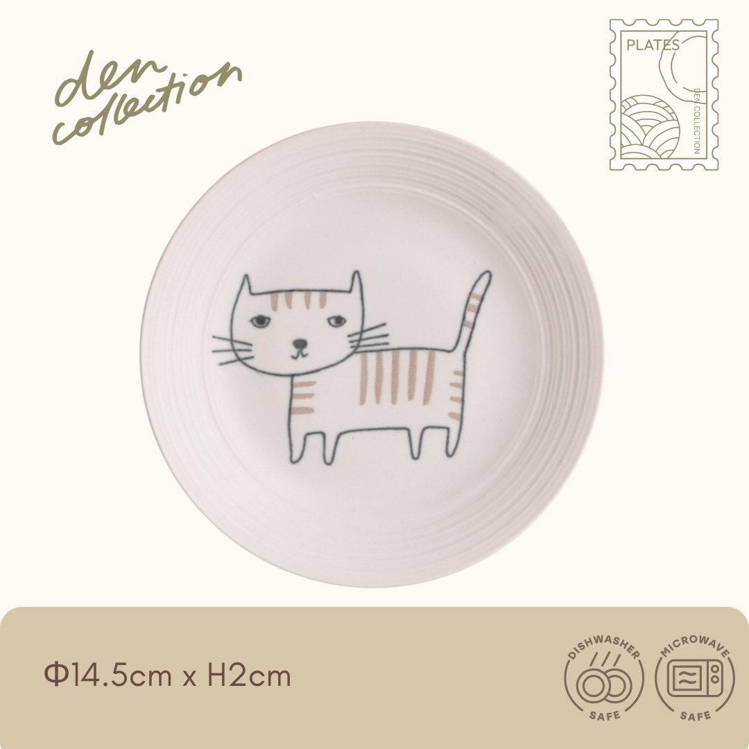 Sleepy Cat Plate – Japanese ceramic plate featuring a charming sleepy cat illustration. Perfect for cozy snacks or as a gift for cat lovers.  
ねこの日常 ボンヤリ皿。ぼんやりした表情の猫が描かれた日本製陶器プレート。おやつタイムや猫好きへのギフトにぴったりです。