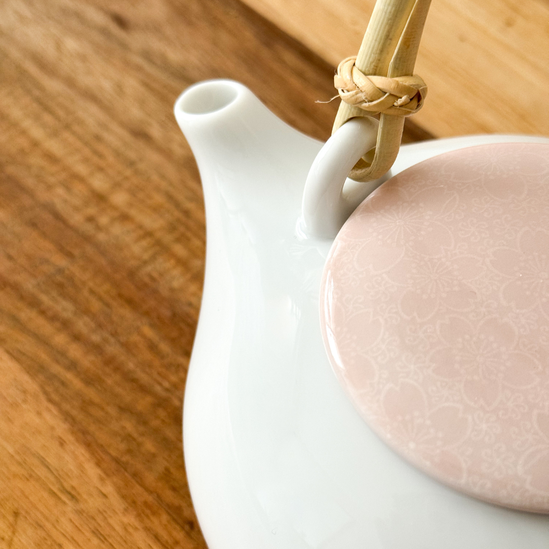 かさね茶器 桜柄 小皿 / Casane te Sakura Plate