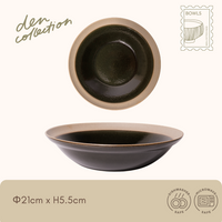 Earth Tone Shallow Bowl in matte green with natural unglazed rim, shallow and wide design ideal for shared meals and side dishes / アーストーン軽量浅鉢（グリーン）ナチュラルな素地リムとマットなグリーン釉が美しい浅型ボウル。取り分け料理や副菜におすすめ