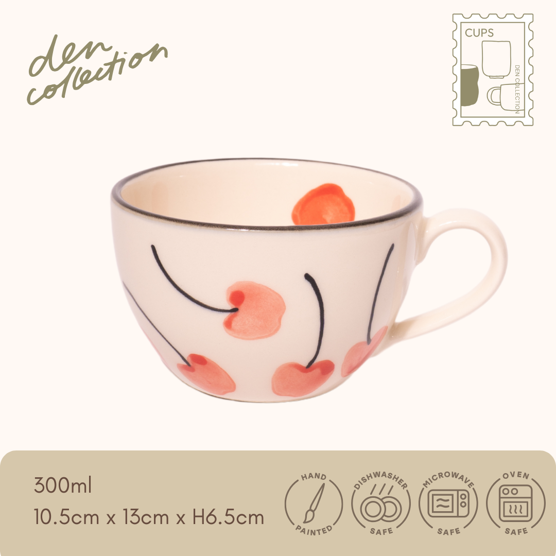 Fruity Basket Soup Cup – cherry design. Hand-painted cherries with trailing stems add a playful, whimsical charm. / フルーティーバスケットスープカップ（さくらんぼ）。茎付きのさくらんぼが可愛らしく描かれた、遊び心のあるデザイン。