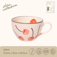 Fruity Basket Soup Cup – cherry design. Hand-painted cherries with trailing stems add a playful, whimsical charm. / フルーティーバスケットスープカップ（さくらんぼ）。茎付きのさくらんぼが可愛らしく描かれた、遊び心のあるデザイン。