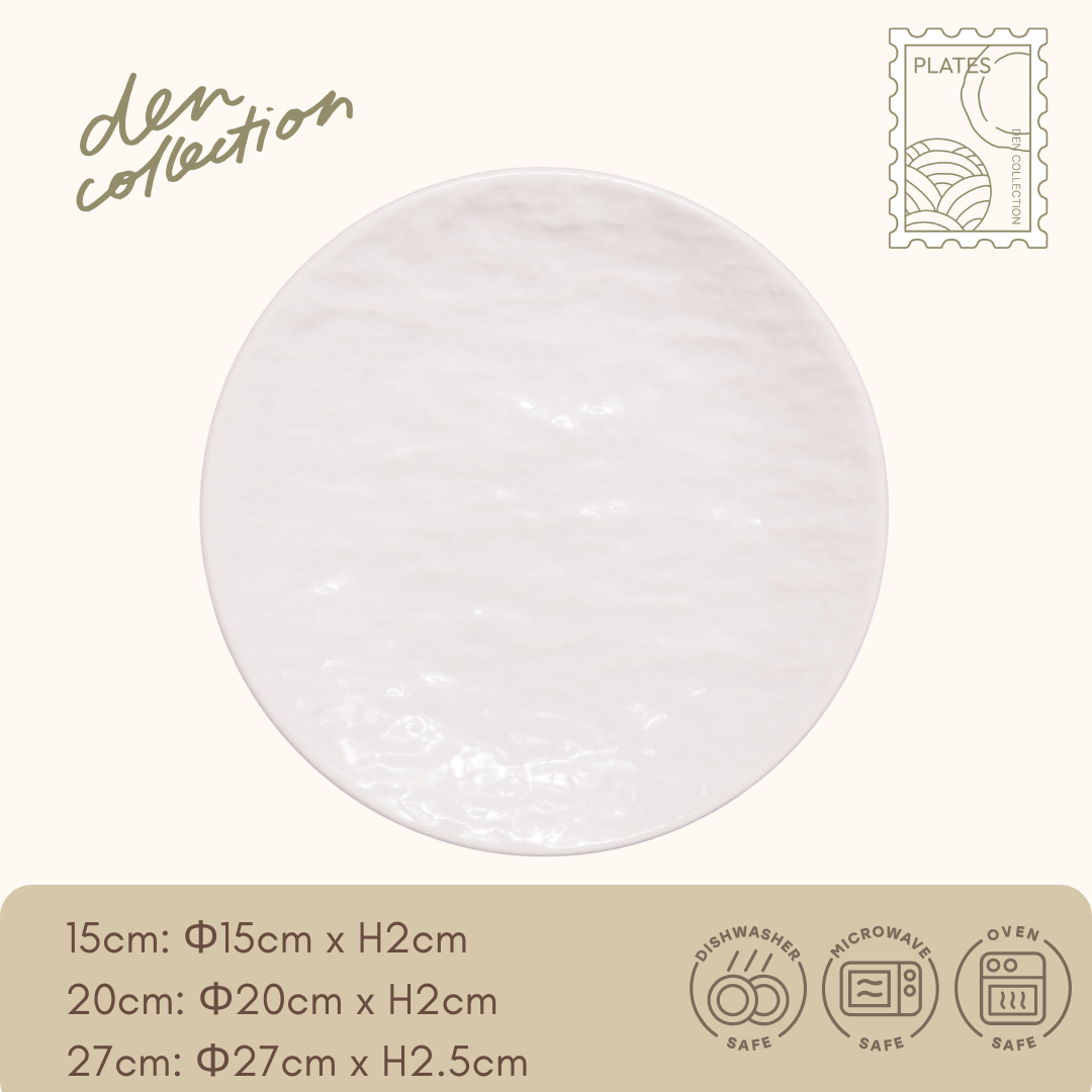 Noir Slate Plate in white with glossy textured surface – available in 15cm, 20cm, and 27cm sizes / 艶やかな白の質感が美しいスレートプレート（15cm・20cm・27cm展開）