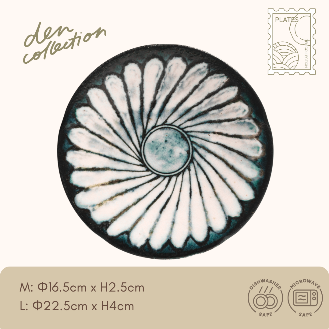 REIWA HANA Plate – Japanese porcelain plate with indigo floral design created using advanced domestic printing technique, offering rich depth and elegance for both traditional and modern table settings. / 上品な藍色の花模様が咲く磁器製REIWA HANA プレート。高度な国産転写技術で立体感と深みを実現し、和洋どちらの食卓にも映える華やかさが魅力。