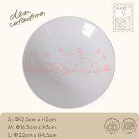 Wire Art Cat Plate in red – Porcelain plate with minimalist red cat line art design, perfect for serving desserts or side dishes. Made in Mino ware. / ワイヤーキャットプレート 赤色。赤い線画の猫デザインが美濃焼の丸皿に描かれた、デザートや副菜にぴったりのおしゃれな一枚。